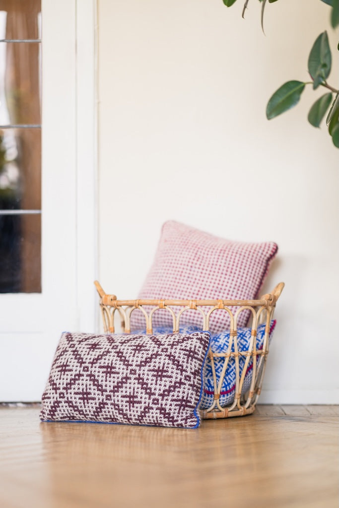 Labyrinth cushion