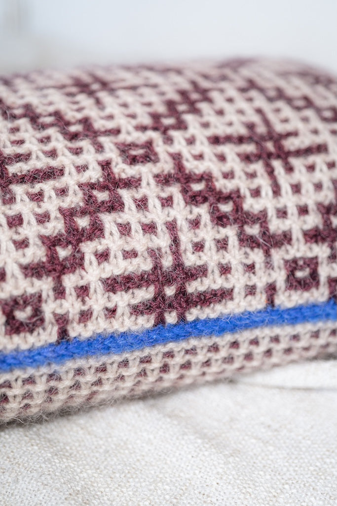 Labyrinth cushion