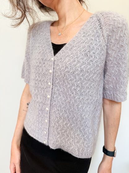 Renée Tee (V-neck)