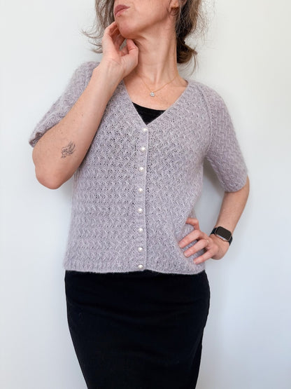 Renée Tee (V-neck)