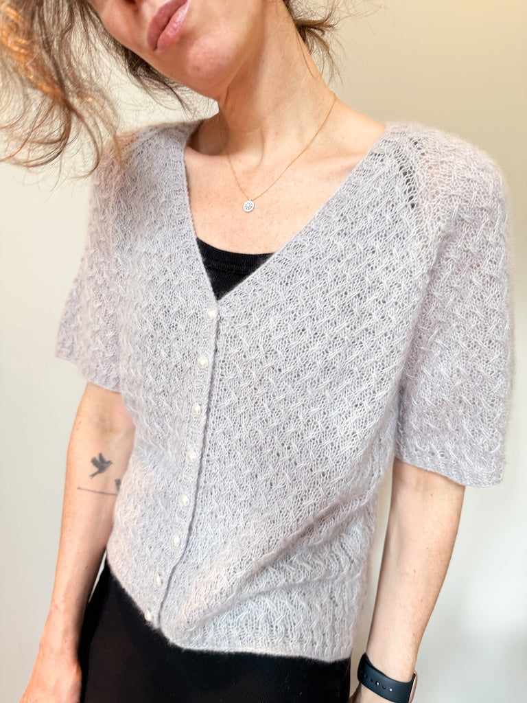 Renée Tee (V-neck)