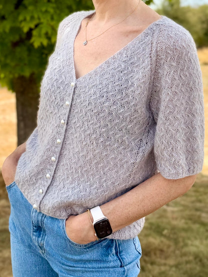 Renée Tee (V-neck)