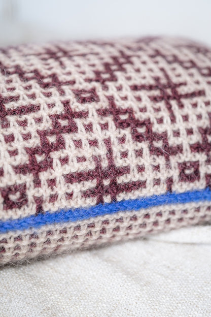Labyrinth cushion